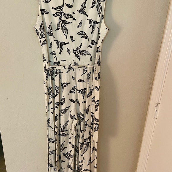 NWT Tahari Linen Botanical Print Jumpsuit - Picture 7 of 9